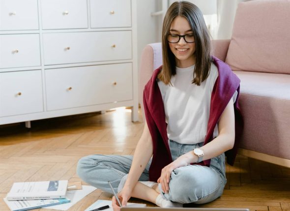 A visual representationthat highlights flexibility, study anywhere, and work-life balance.